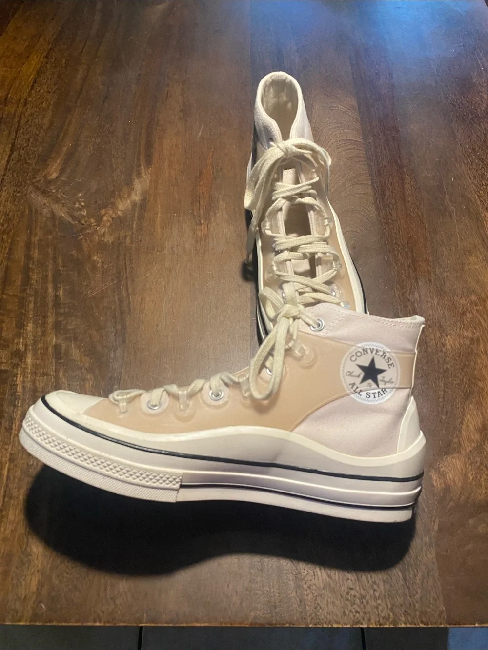 Converse Kin Jone by Chuck Taylor .